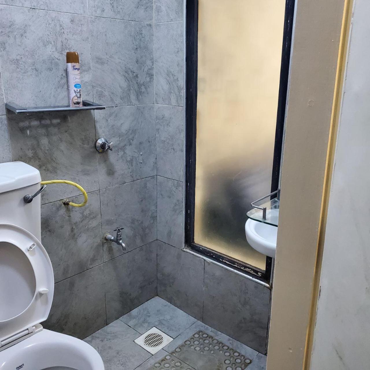 Lovely & Cozy Compact Studio Near Airport With Rooftop View Apartment Nairobi Bagian luar foto